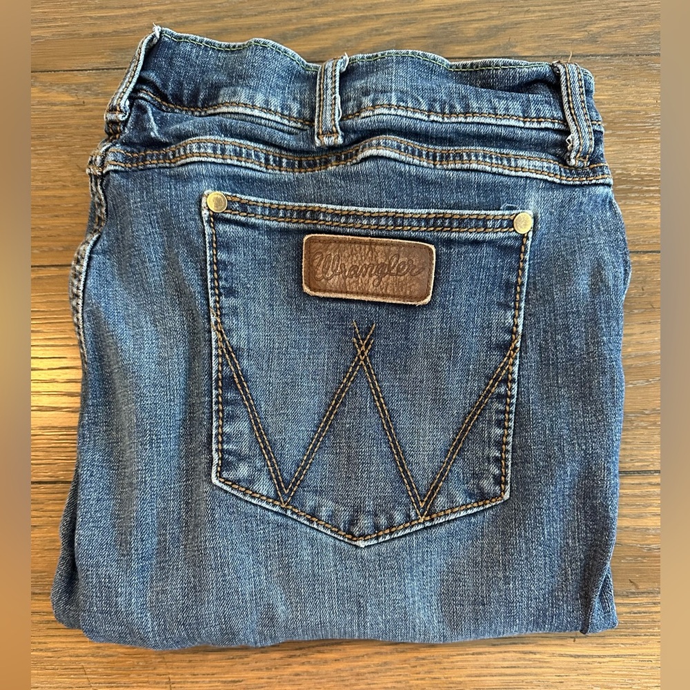 Wrangler Retro Men's Classic Blue Slim Straight Jeans Size 38x32